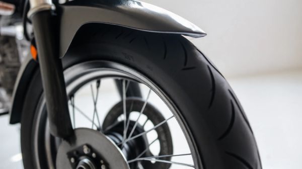 Top 5 critères pour sélectionner un pneu moto 160 60 R17